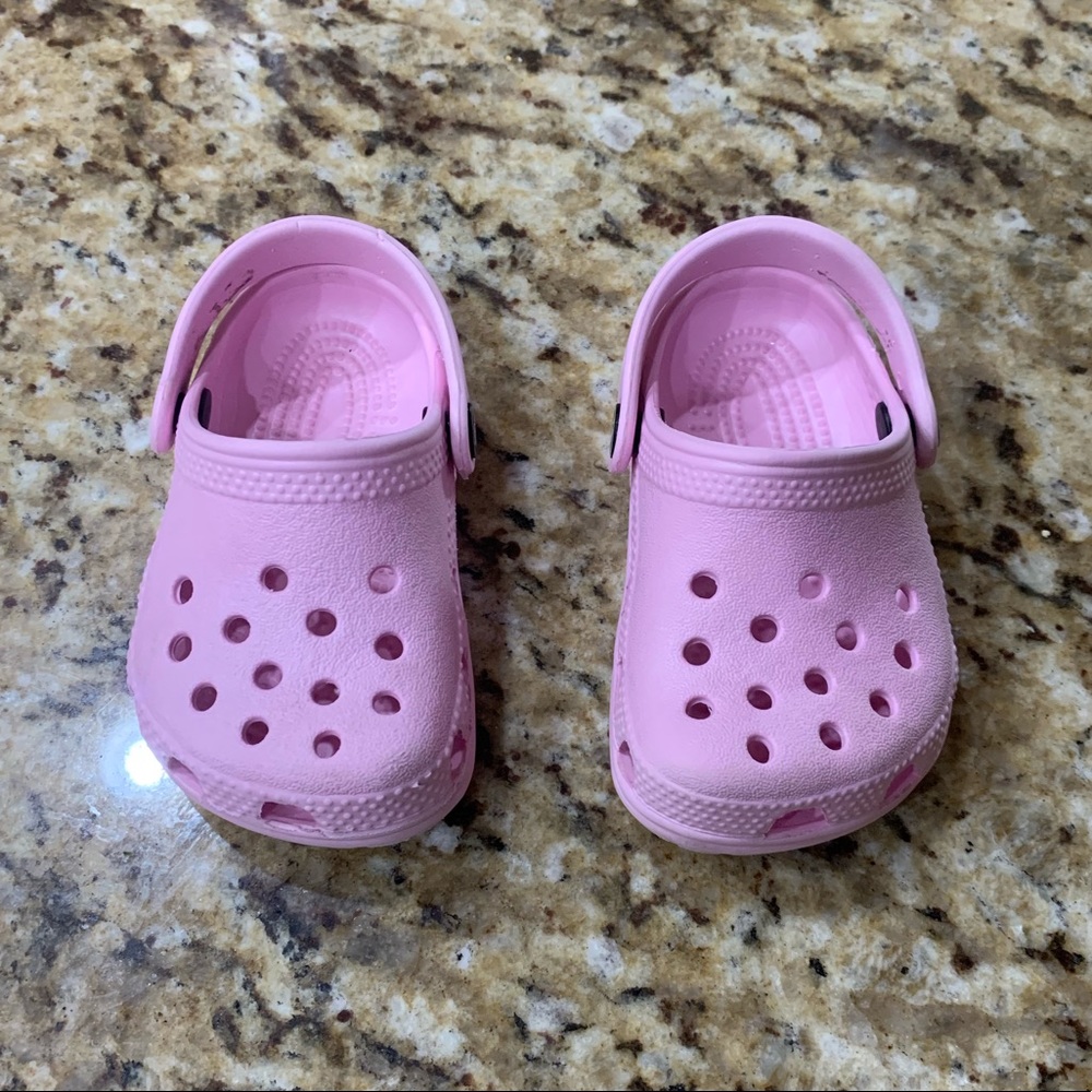 Toddler pink Crocs